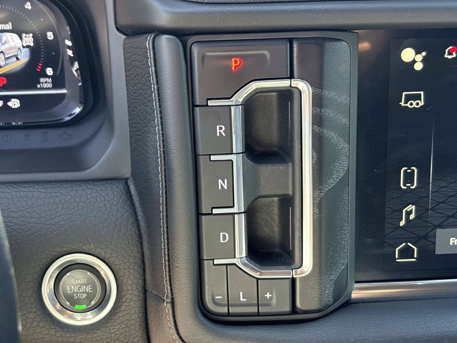 Used 2022 GMC Yukon Denali AWD/4WD image 26
