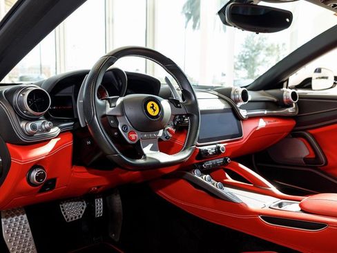 Used 2019 Ferrari GTC4Lusso image 9