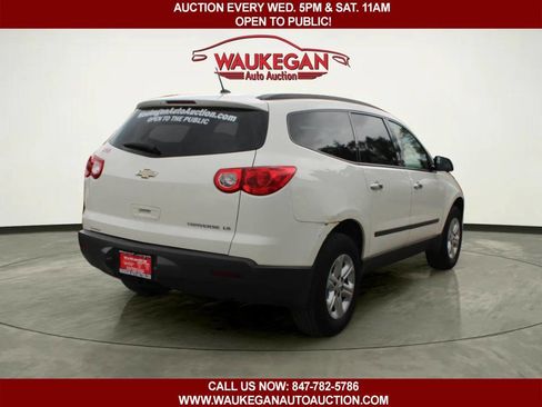 Used 2012 Chevrolet Traverse LS FWD image 5
