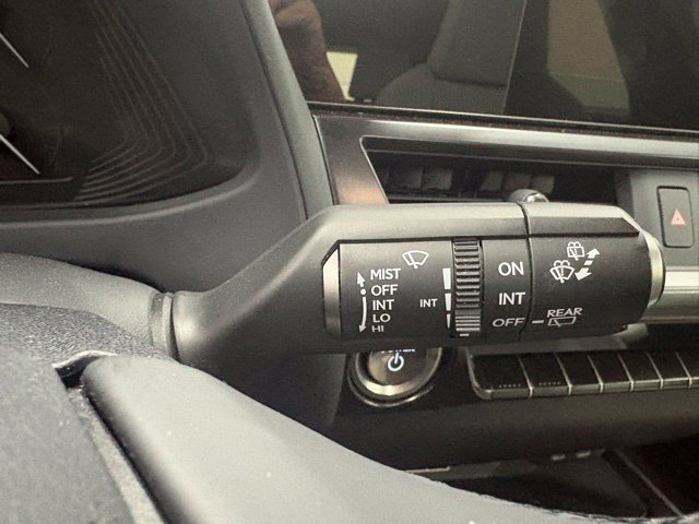 Used 2023 Lexus UX 250h FWD w/ Accessory Package (Z1) image 19