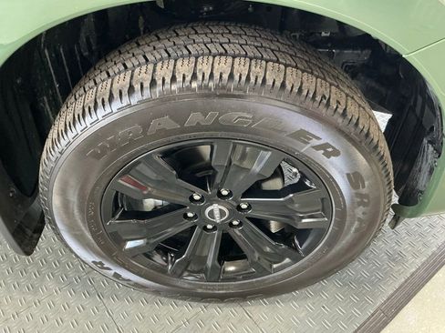 Used 2024 Nissan Titan SV w/ SV Bronze Edition Package image 41