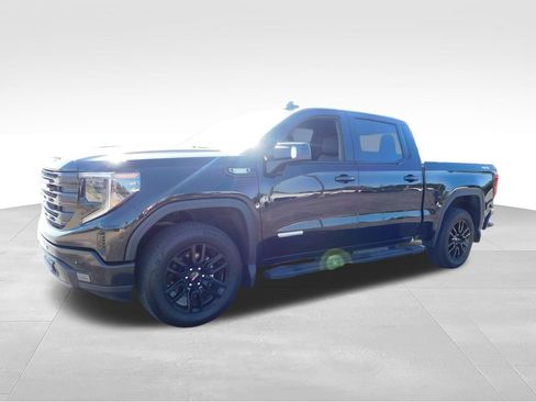 Used 2025 GMC Sierra 1500 Elevation w/ Elevation Premium Package AWD/4WD image 13