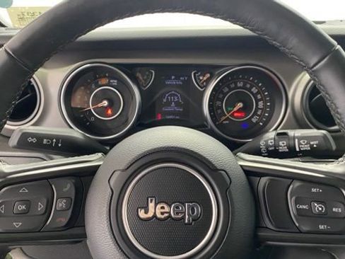 Used 2022 Jeep Wrangler Sport S image 26