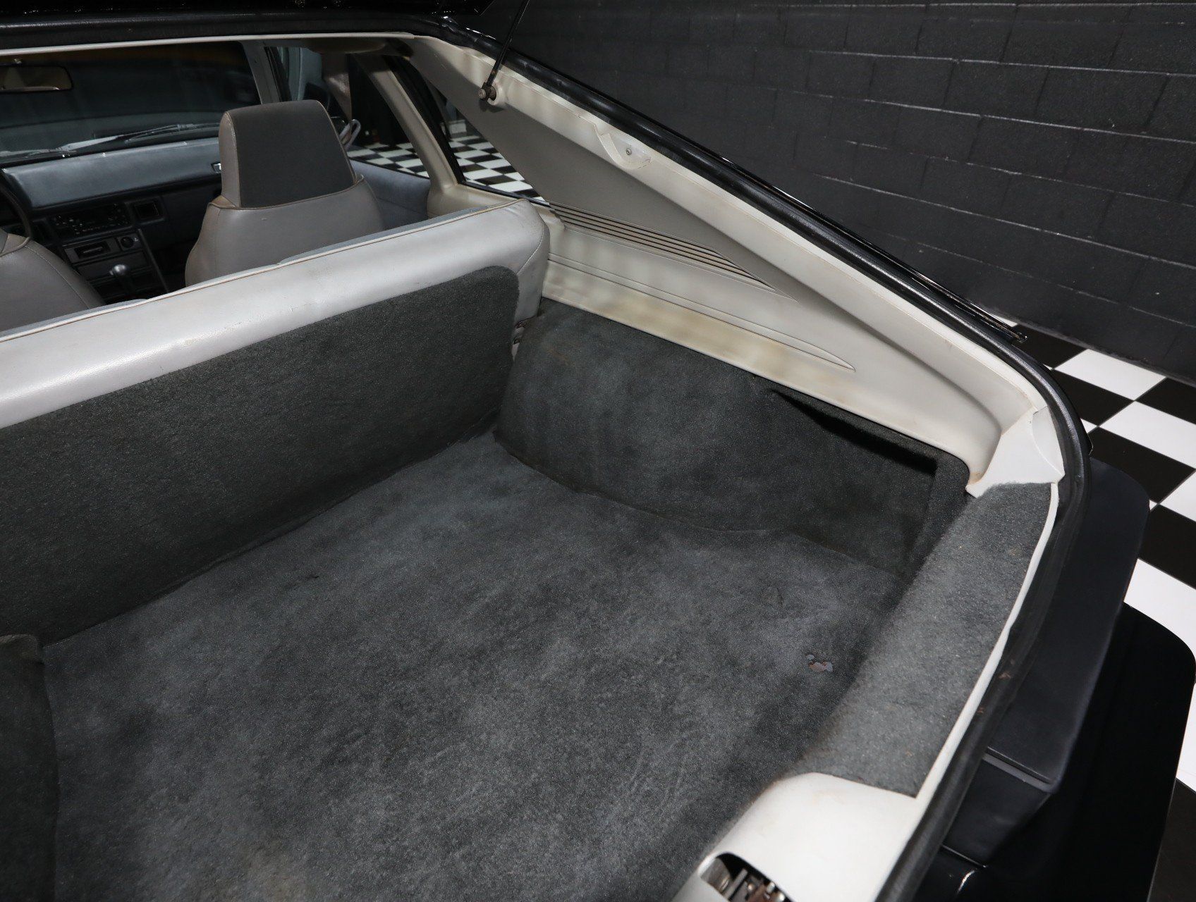 Used 1987 Dodge Charger Shelby FWD image 47