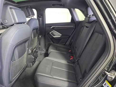Used 2023 Audi Q3 2.0T Premium Plus w/ Premium Plus Package AWD/4WD image 13
