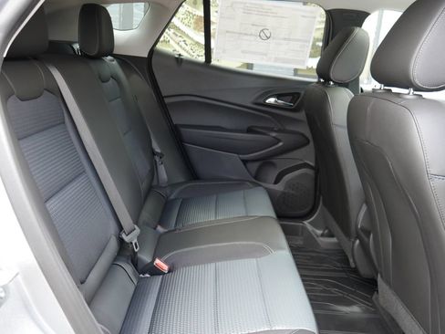 New 2026 Chevrolet Trax LT w/ Sunroof Package FWD image 13