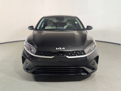 Used 2023 Kia Forte LXS w/ LXS Technology Package FWD image 2