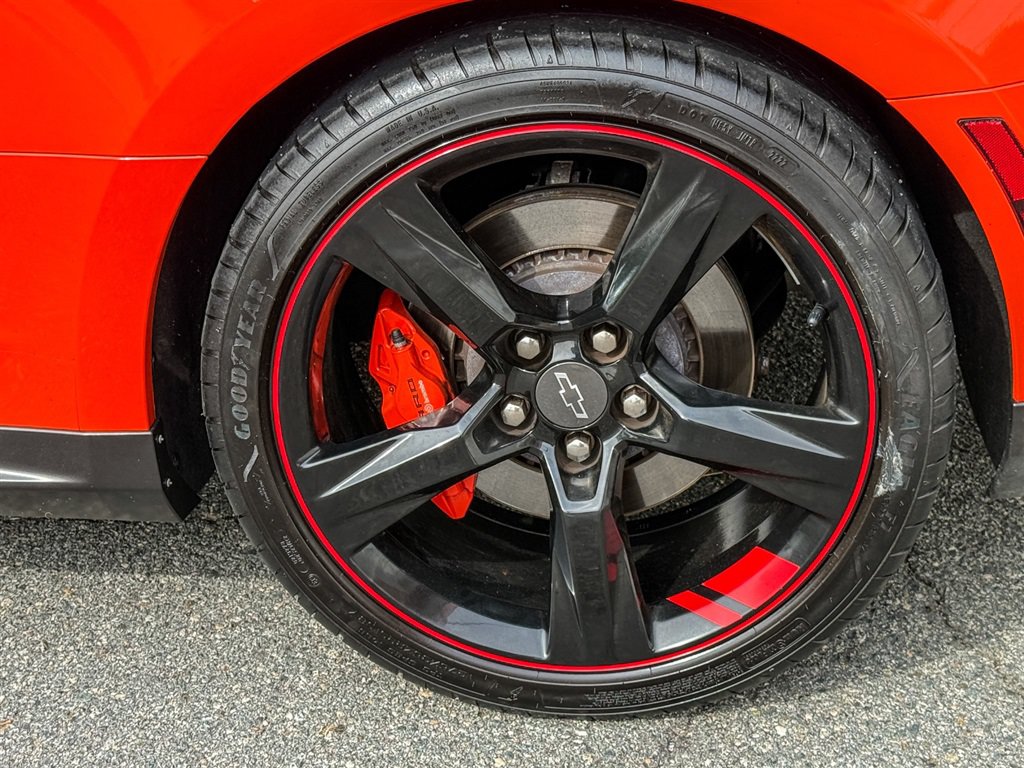 Used 2018 Chevrolet Camaro SS w/ Hot Wheels Edition RWD image 18