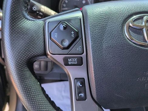 Used 2019 Toyota Tacoma SR5 AWD/4WD image 19