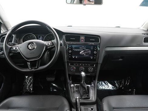 Used 2018 Volkswagen Golf SE FWD image 14