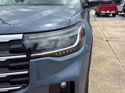 New 2026 Ford Explorer Active w/ Active Comfort Package RWD image 11