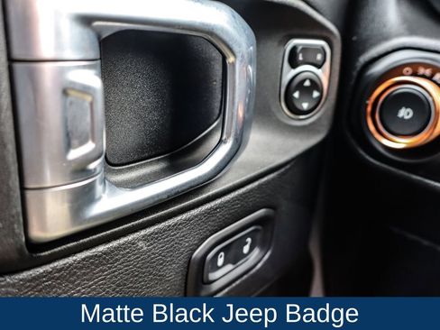 Used 2022 Jeep Wrangler Unlimited Sahara image 22