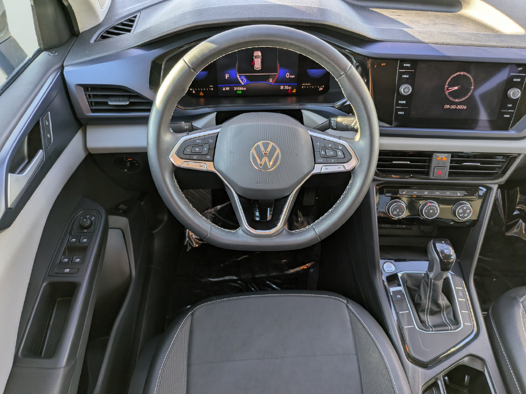 Certified 2023 Volkswagen Taos SE w/ Black Wheel Package FWD image 11
