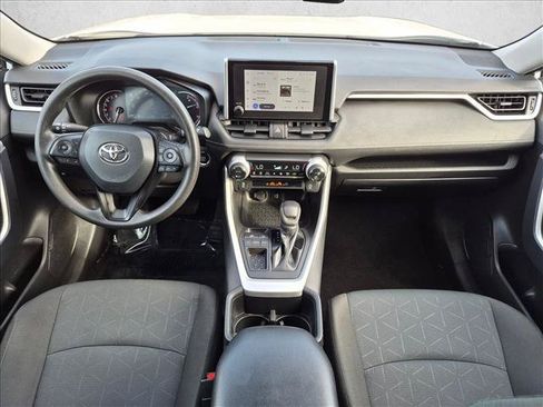 Used 2024 Toyota RAV4 XLE FWD image 17