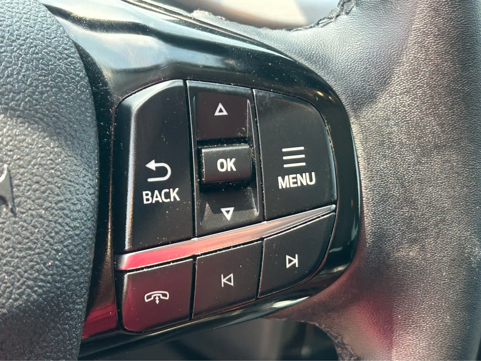 Used 2025 Ford Escape Platinum AWD/4WD image 20