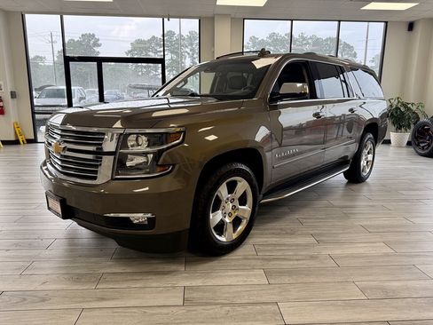Used 2016 Chevrolet Suburban LTZ AWD/4WD image 3
