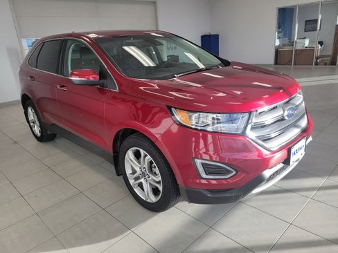 Used 2018 Ford Edge Titanium w/ Ford Safe & Smart Package image 4