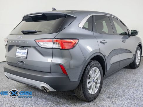 Used 2021 Ford Escape SE FWD image 8