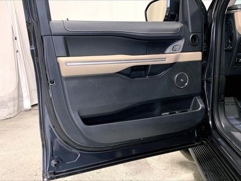 Used 2024 Ford Expedition Max Limited image 25