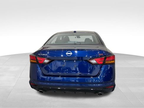 Used 2024 Nissan Altima 2.5 SR FWD image 4
