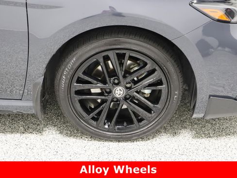 Certified 2025 Toyota Camry SE image 5