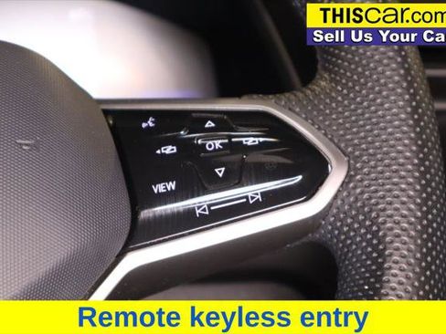 Used 2023 Volkswagen Tiguan SE R-Line FWD image 17