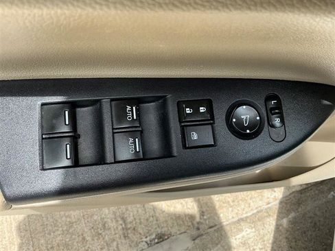 Used 2017 Honda Accord EX-L image 25