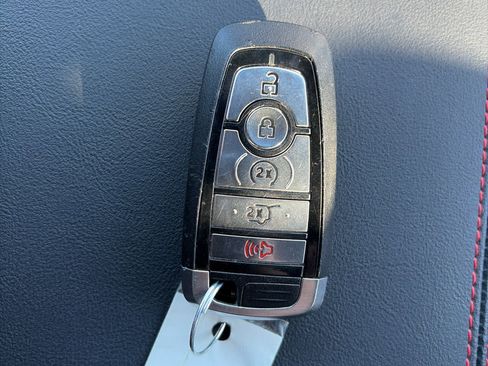 Used 2025 Ford Explorer ST-Line image 32