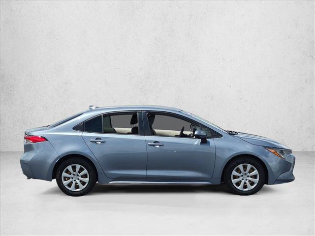 Used 2022 Toyota Corolla LE FWD image 4