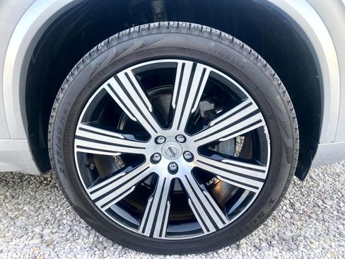 Used 2022 Volvo XC90 T6 Momentum w/ Climate Package image 27