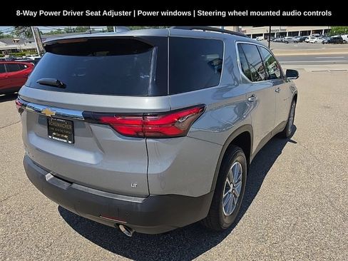 Used 2023 Chevrolet Traverse LT AWD/4WD image 3