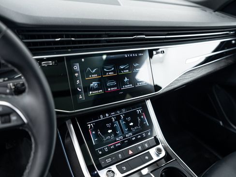 Certified 2022 Audi Q8 Premium Plus AWD/4WD image 13