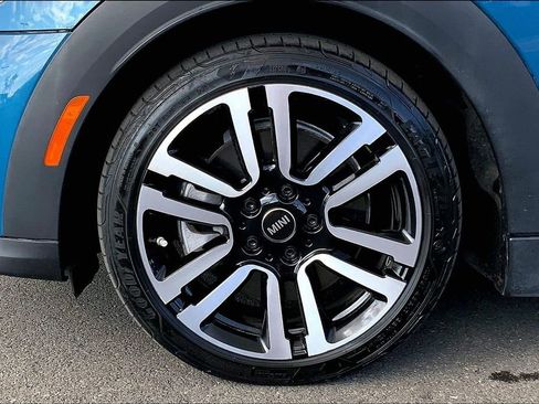 Certified 2022 MINI Cooper S image 10