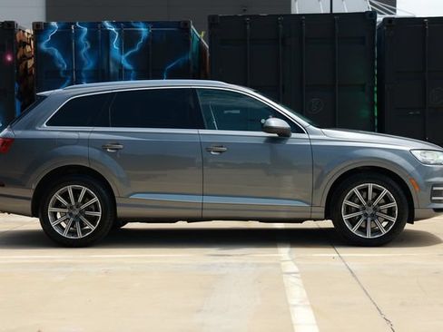 Used 2018 Audi Q7 3.0T Prestige w/ Prestige Package AWD/4WD image 16