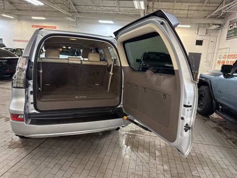 Used 2016 Lexus GX 460 460 image 29