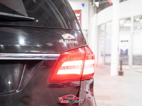 Used 2017 Mercedes-Benz GLS 550 4MATIC image 52