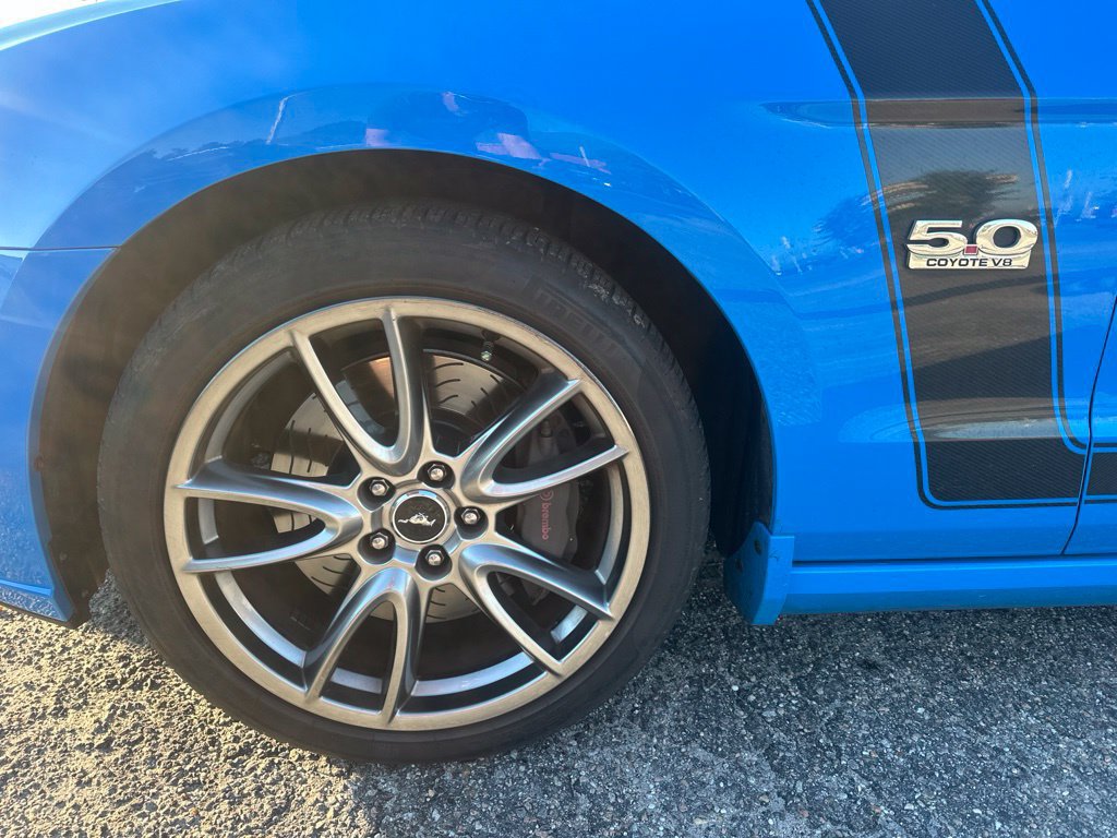 Used 2014 Ford Mustang GT Premium w/ GT Track Package RWD image 10