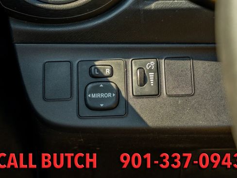 Used 2013 Toyota Prius C Four image 27