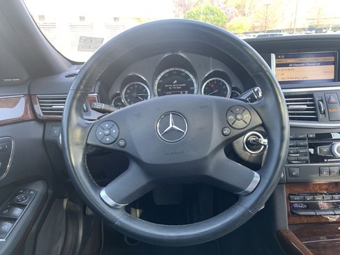 Used 2011 Mercedes-Benz E 350 4MATIC Sedan image 18