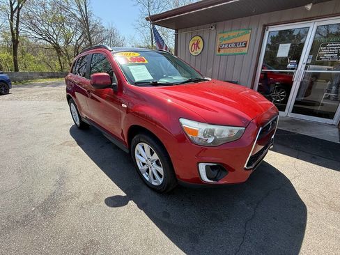 Used 2015 Mitsubishi Outlander Sport SE image 1