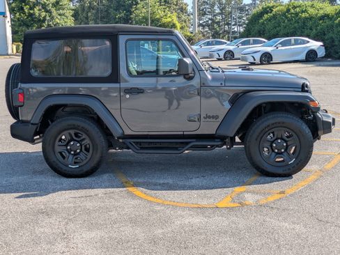 Used 2024 Jeep Wrangler Sport AWD/4WD image 3