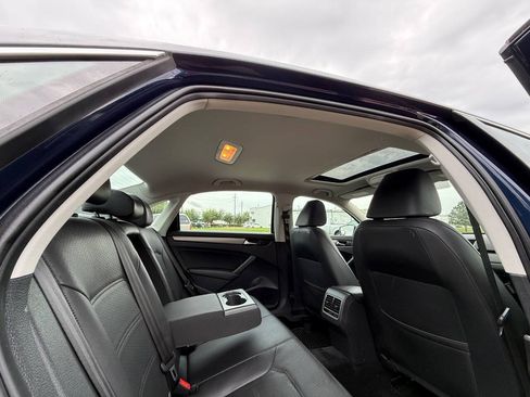 Used 2015 Volkswagen Passat TDI SE FWD image 23