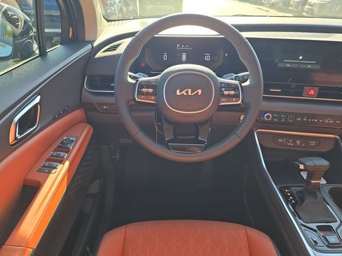 New 2026 Kia Carnival EX FWD image 14