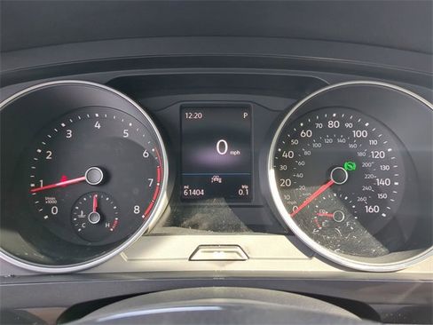 Certified 2020 Volkswagen Tiguan SE w/ Panoramic Sunroof Package image 31