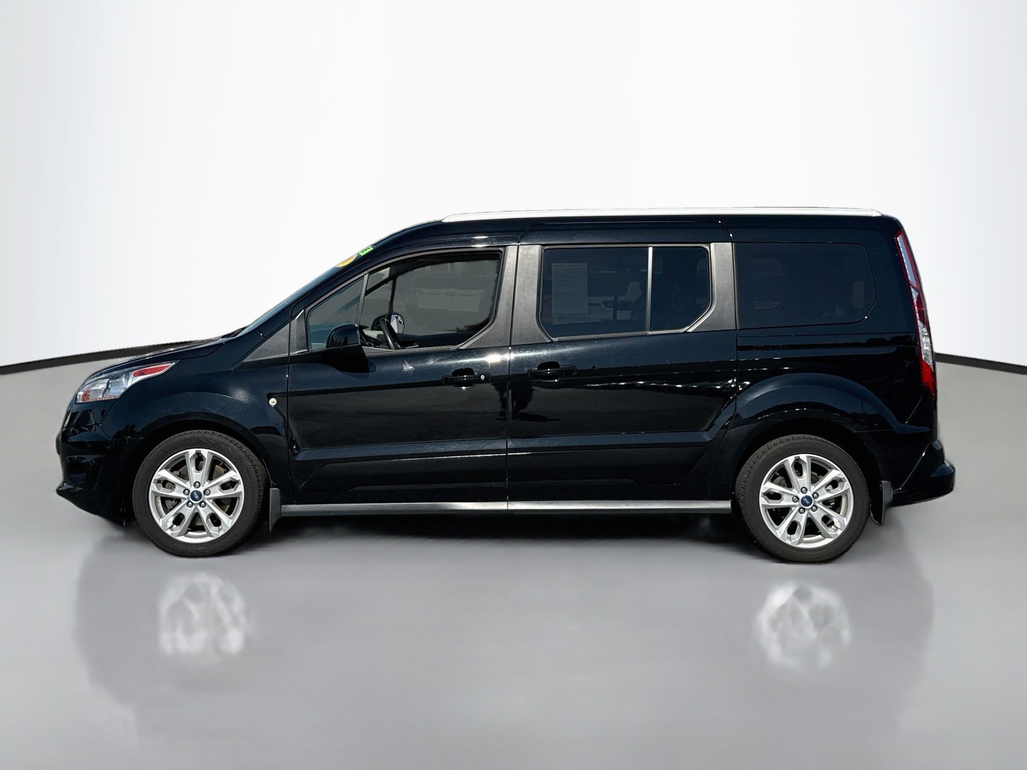 Used 2018 Ford Transit Connect Titanium FWD image 4