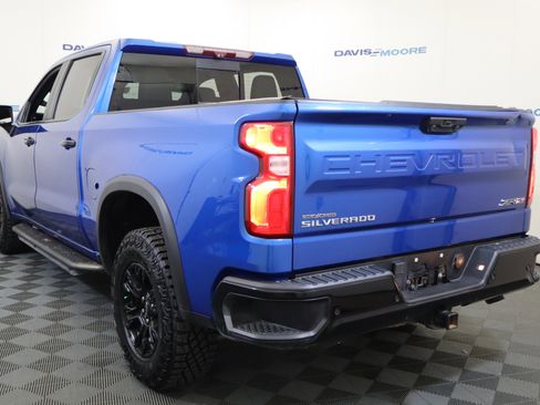 Used 2022 Chevrolet Silverado 1500 ZR2 w/ Technology Package image 9