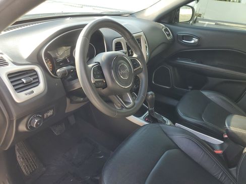 Used 2021 Jeep Compass Latitude FWD image 16