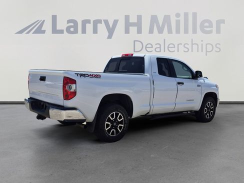 Used 2014 Toyota Tundra SR5 w/ TRD Off Road Package image 5