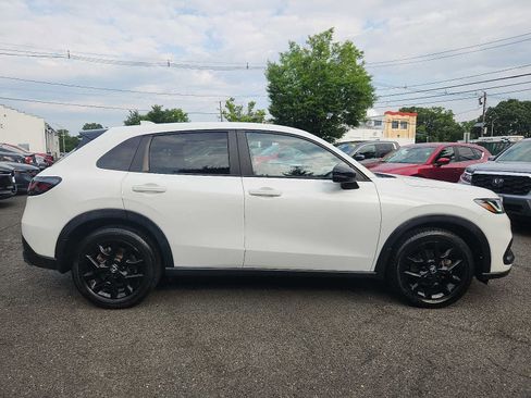 Certified 2024 Honda HR-V Sport image 7