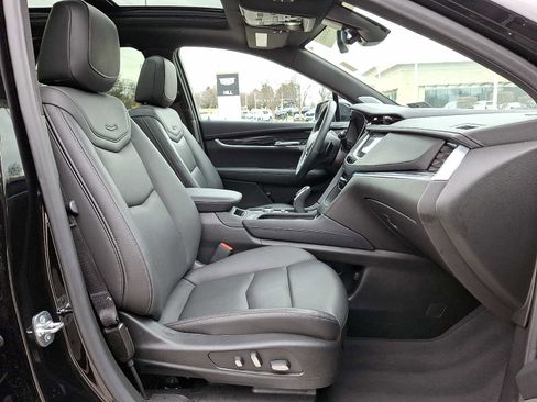 Certified 2025 Cadillac XT5 Premium Luxury image 20
